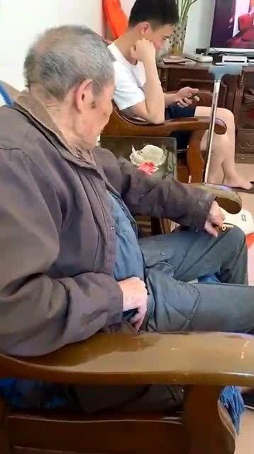 91岁老爷爷直播,岁月流转，智慧依旧闪耀