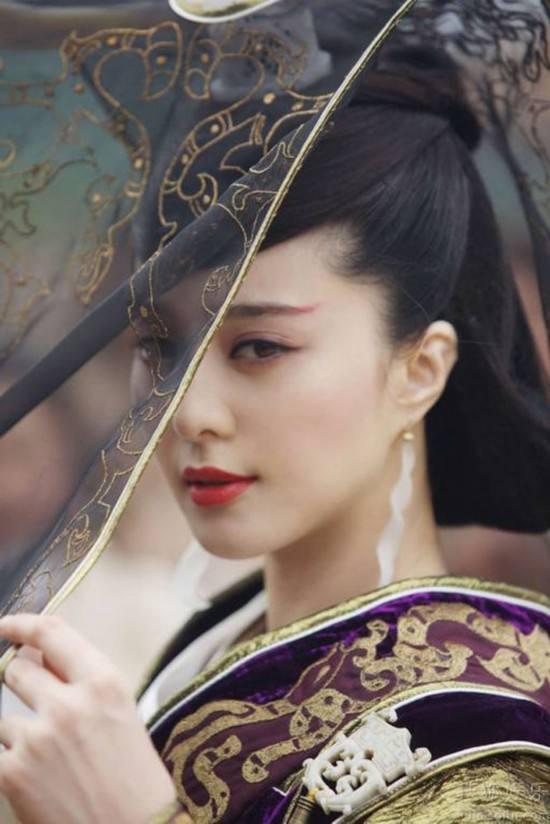 娱乐圈资深吃瓜人,揭秘幕后真相，带你领略明星圈层风云